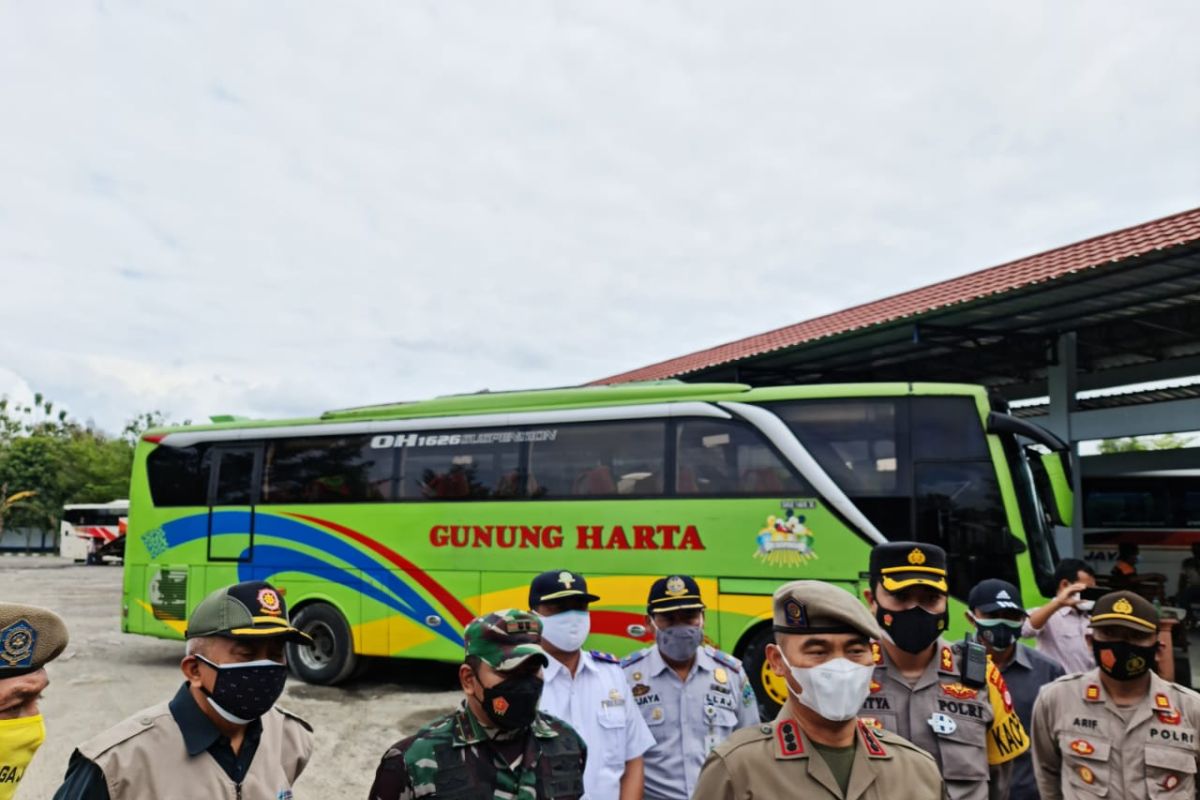 Nekat piknik, tujuh bus wisatawan di Gunung Kidul dipulangkan