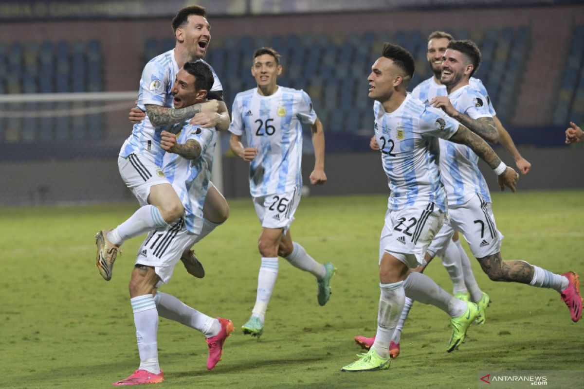 Argentina gilas Ekuador 3-0