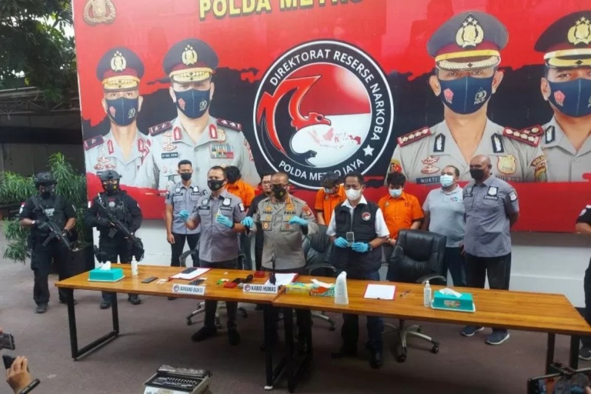 Polisi benarkan, dua pesohor inisial NR-AB jalani pemeriksaan diduga terkait narkoba