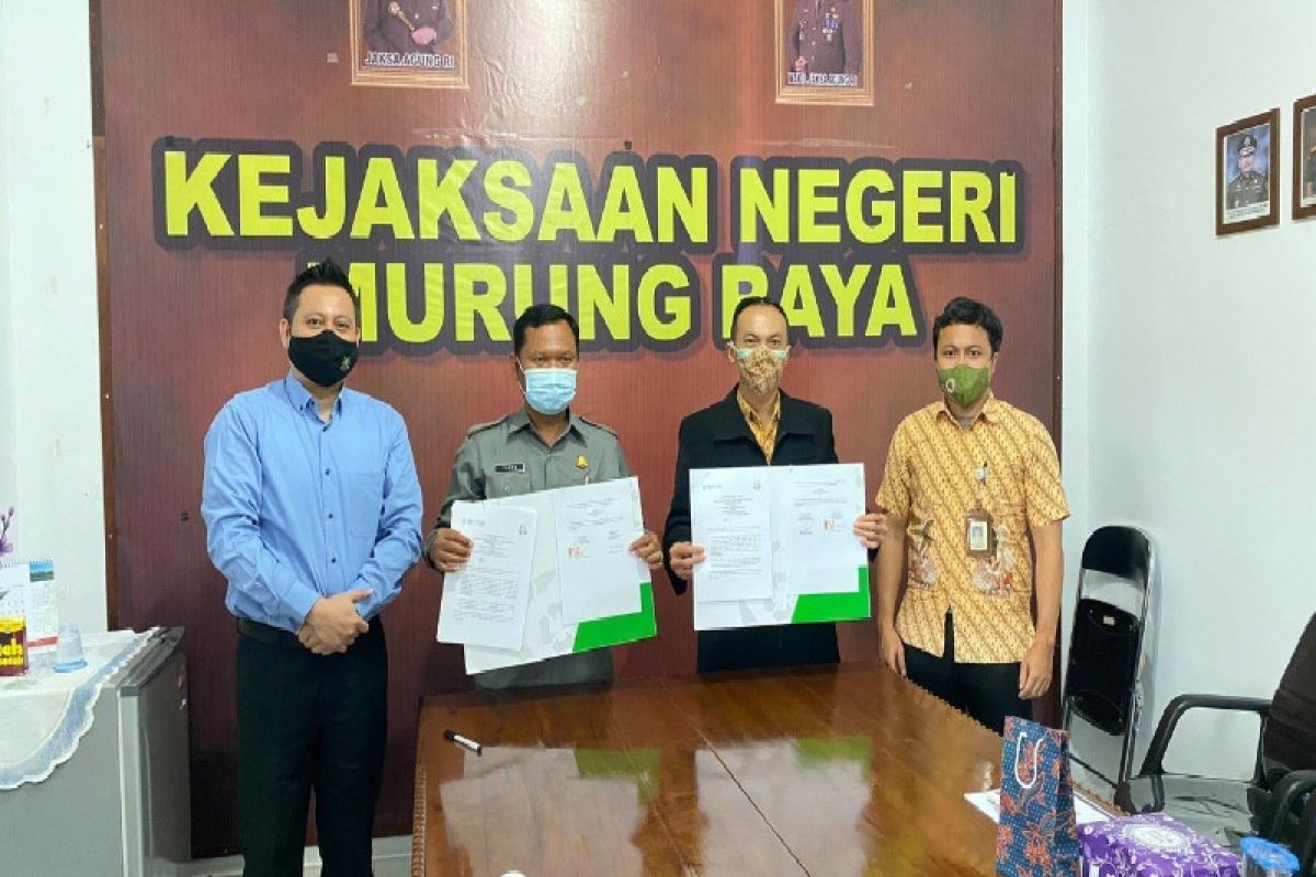 BPJS Kesehatan serahkan 16 SKK kepada Kejaksaan Negeri Mura