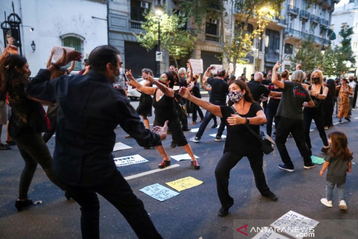 Argentina tengah berjuang atasi COVID-19 saat jumlah kematian capai 100 ribu