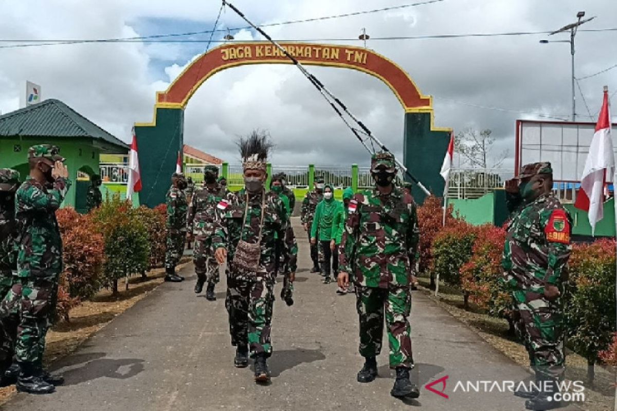 Kasrem 174/ATW tinjau satuan TNI di Boven Digoel