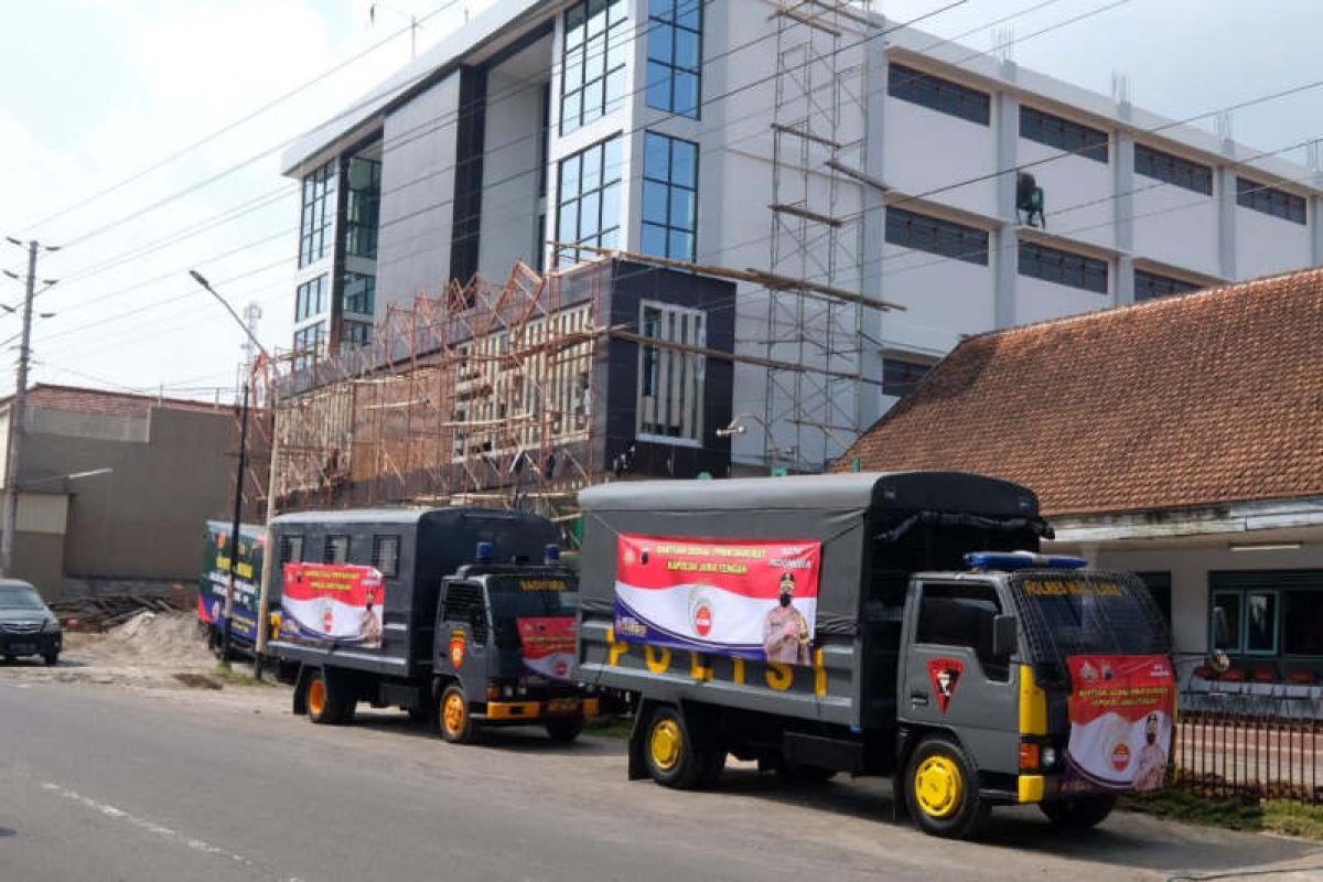 Polda Jateng salurkan 7,5 ton beras untuk Kabupaten Magelang