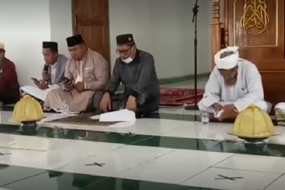 Doa bersama peringatan Hut ke-7 Buton Selatan