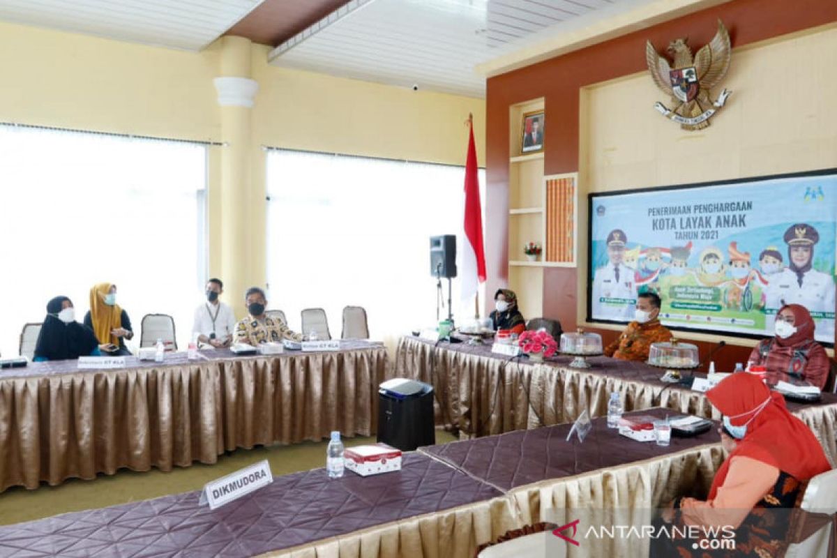 Pemkot Kendari Raih Penghargaan Kota Layak Anak Predikat Nindya 2021