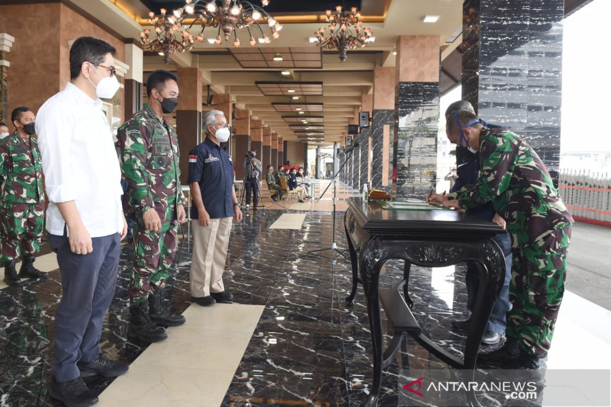 TNI AD dapat bantuan 380 tabung oksigen dari SKK Migas dan Kadin