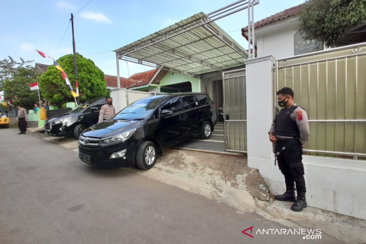 KPK geledah rumah orang kepercayaan Bupati  Banjarnegara