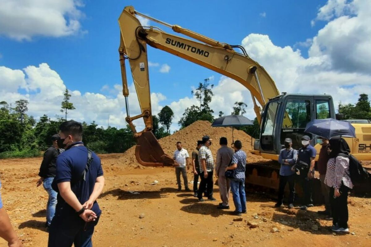 KPK-Kejati Sulawesi Tenggara periksa lokasi tambang kasus korupsi PT Toshida