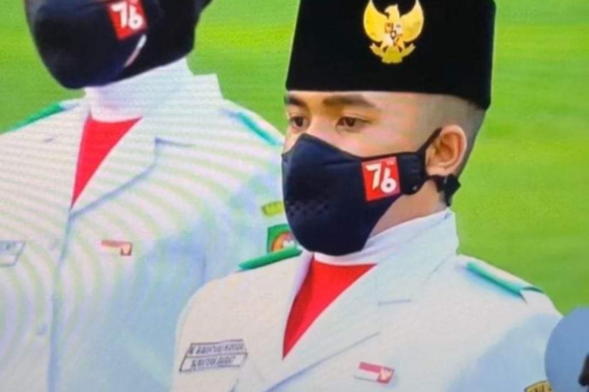 Ini bakat lain Bimo, Danpok 8 Paskibra penurunan bendera di Istana Negara asal Payakumbuh