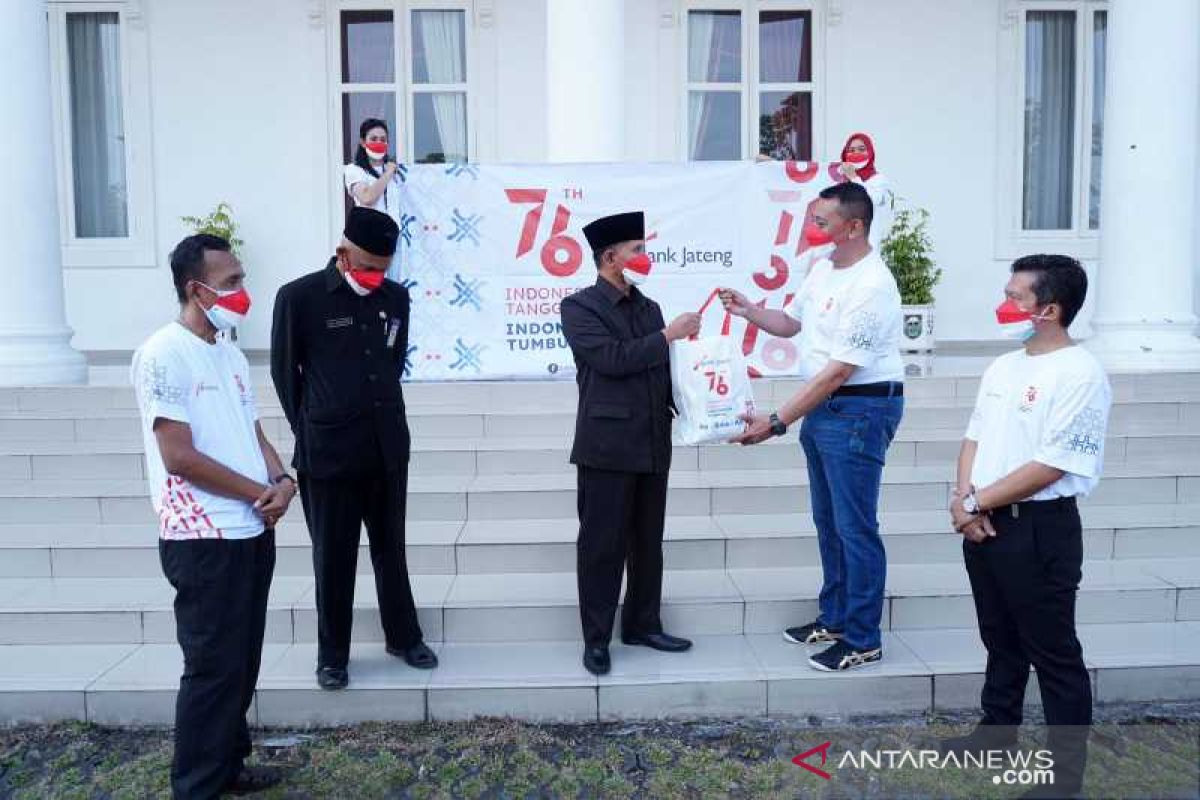 Bank Jateng bagikan bantuan 1.000 paket sembako warga Boyolali