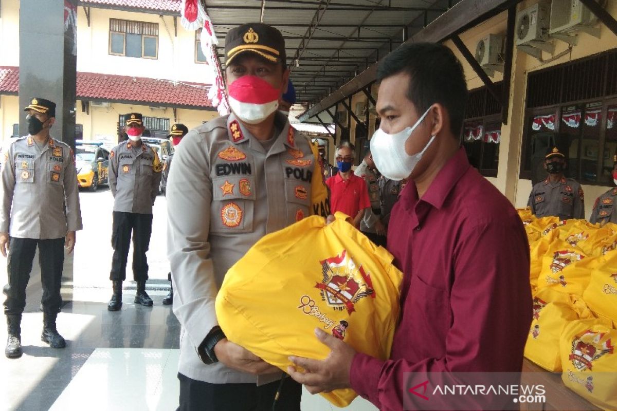 Polres Batang sekat empat titik menuju lokasi haul Syekh Maulana Maghribi