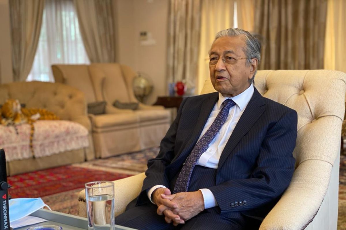 Mahathir Mohamad khawatir kasus COVID-19 tembus 23.000 di Malaysia