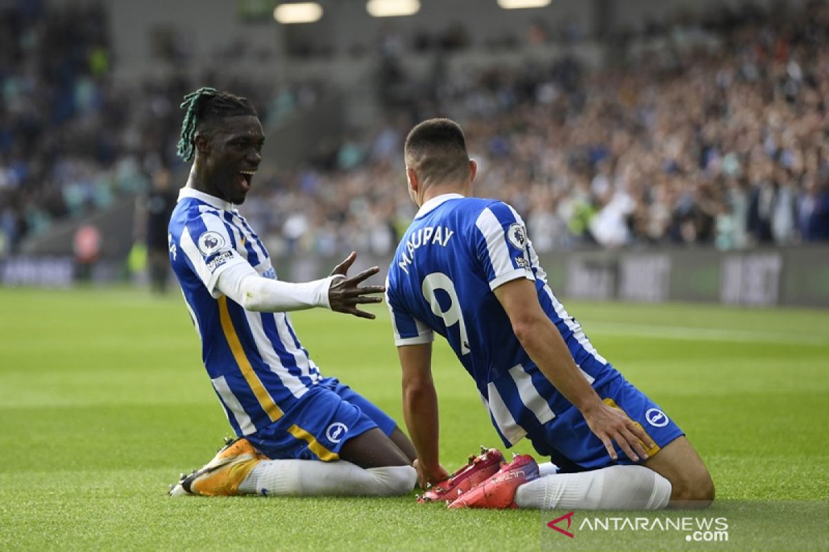 Brighton bukukan rekor sapu bersih saat tundukkan Watford 2-0