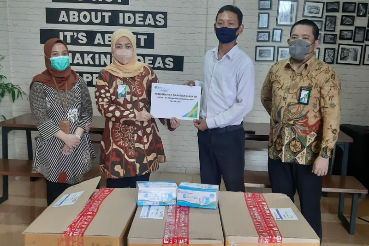 BPJAMSOSTEK CILACAP kembali berikan bantuan masker medis ke Nakes