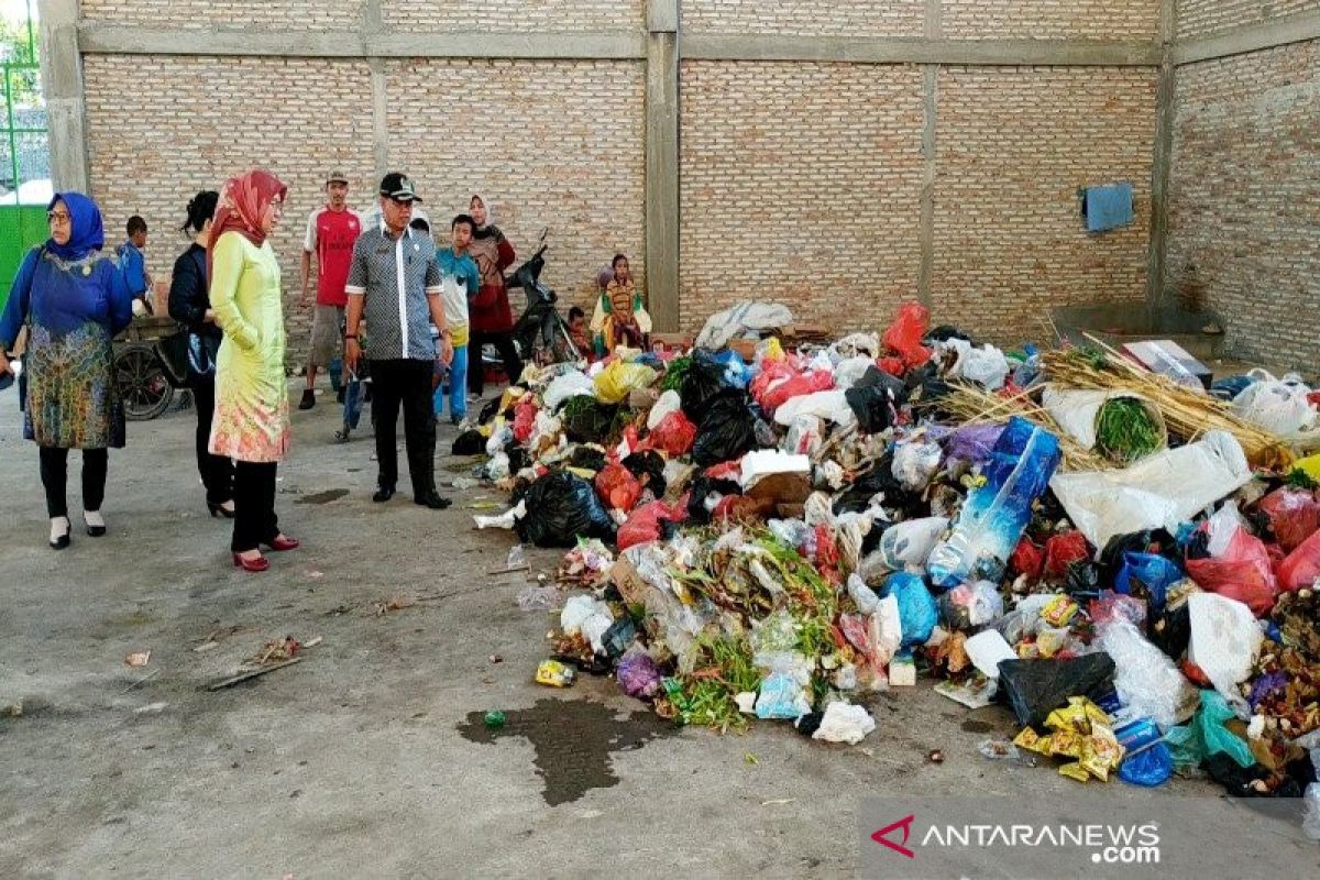 Legislator Kotim dukung pemkab gandeng swasta manfaatkan sampah