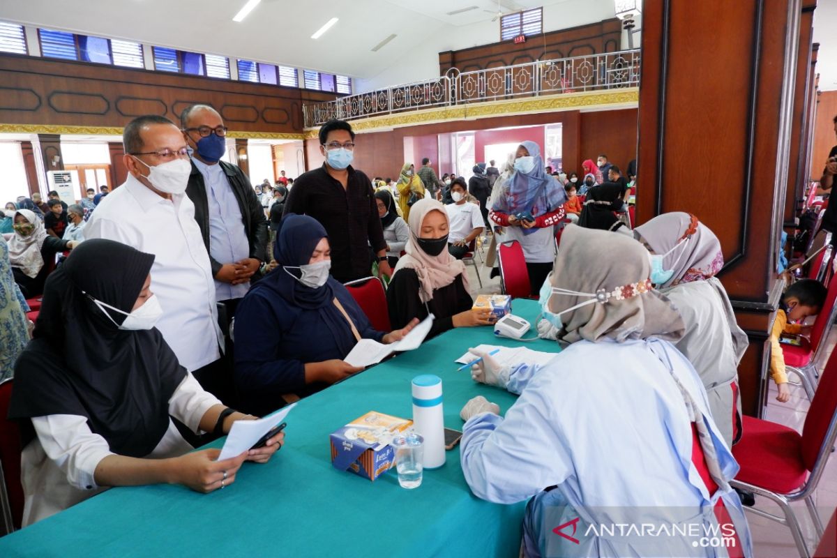 Darul Siska gelar vaksinasi massal di Sumbar, dorong pencapaian target nasional