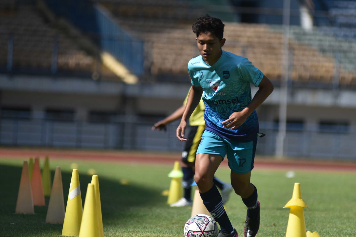 Gelandang muda ini berambisi dapatkan banyak menit bermain bersama Persib