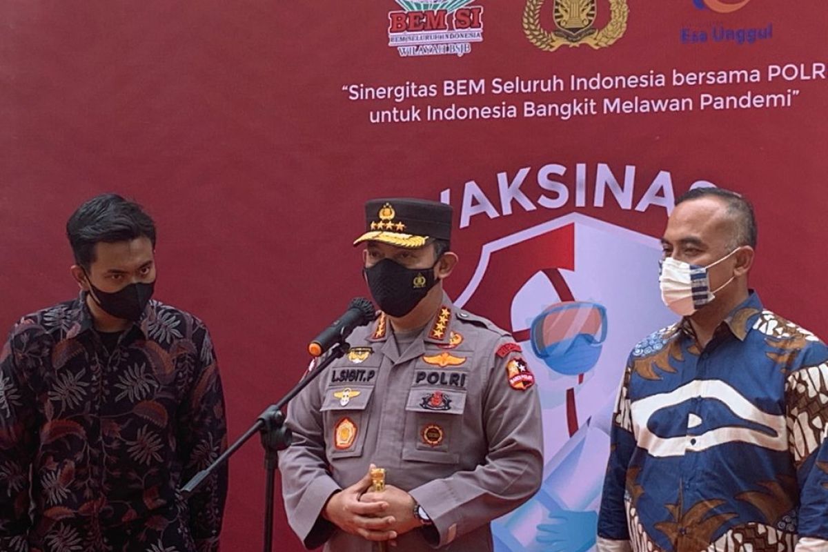 Kapolri mengajak BEM SI sukseskan target 2 juta dosis vaksin per hari