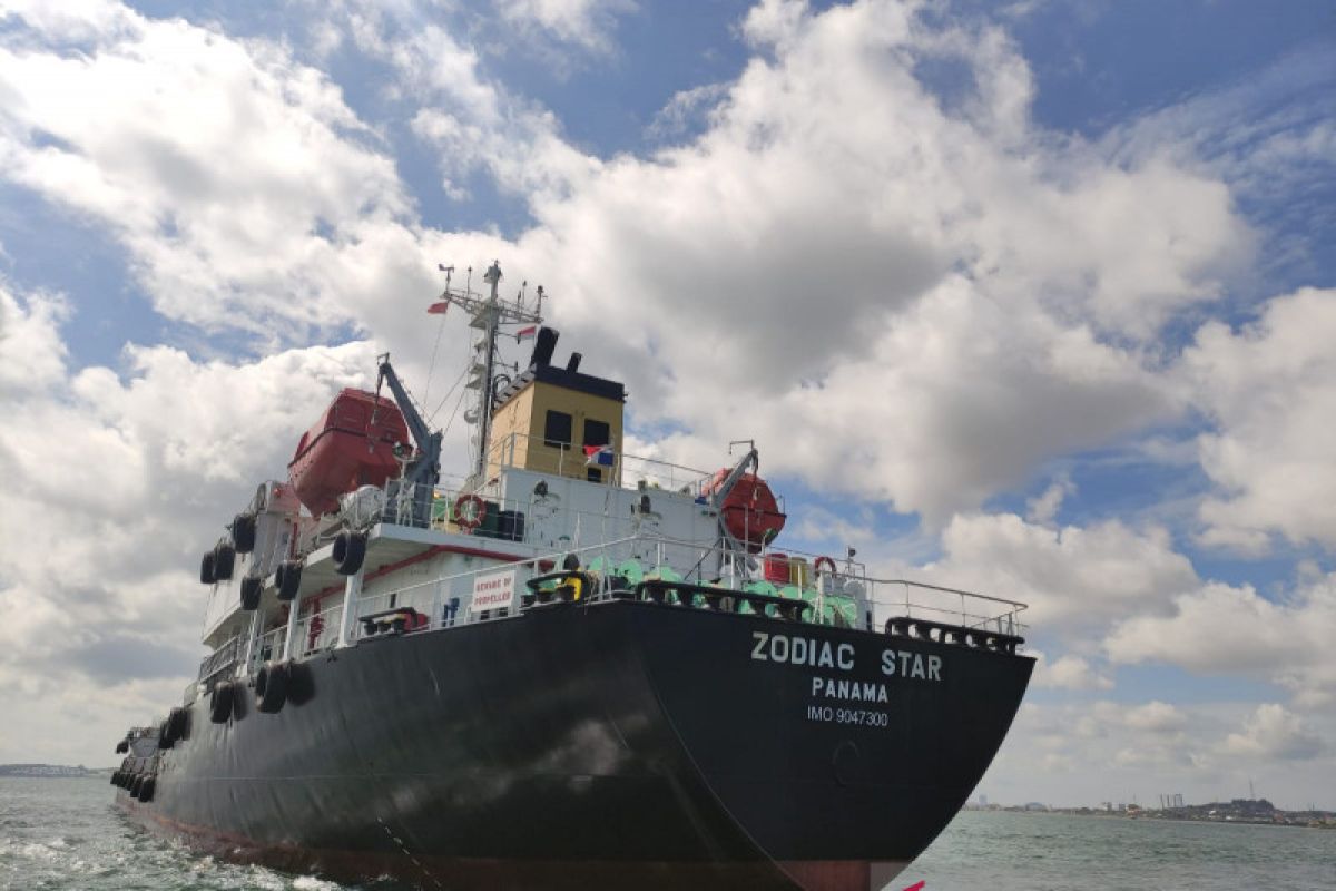 TNI AL tangkap tanker berbendera Panama di perairan Batam, bermuatan minyak hitam diduga limbah