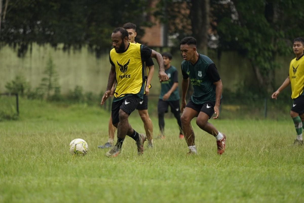 Pemain PSMS Medan diharapkan cepat beradaptasi dengan metode pelatihan