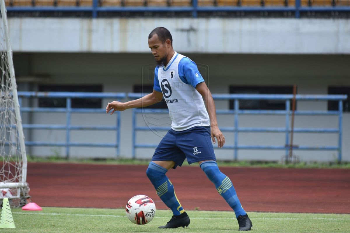 Supardi Nasir terpaksa absen di laga perdana Persib