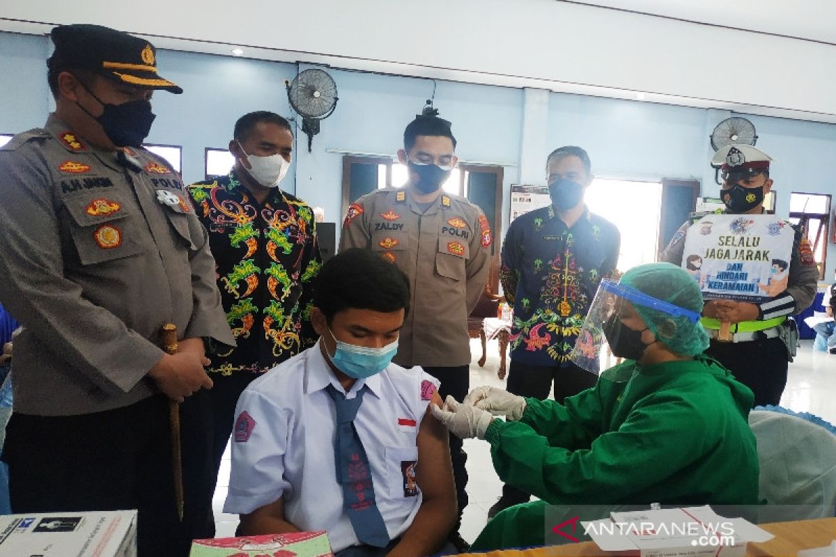 Ratusan pelajar di Sampit antusias ikuti vaksinasi COVID-19