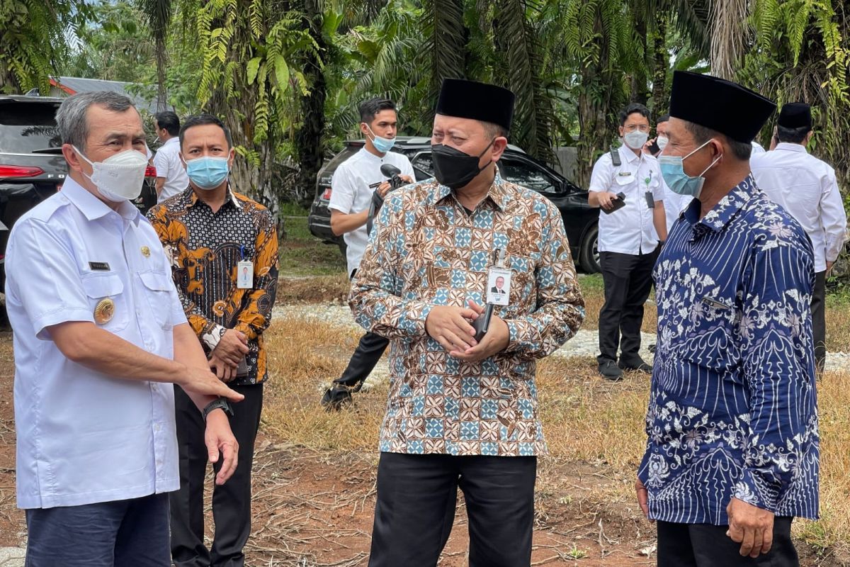 Gubri: Pengembangan ekonomi perlu didorong secara syariah