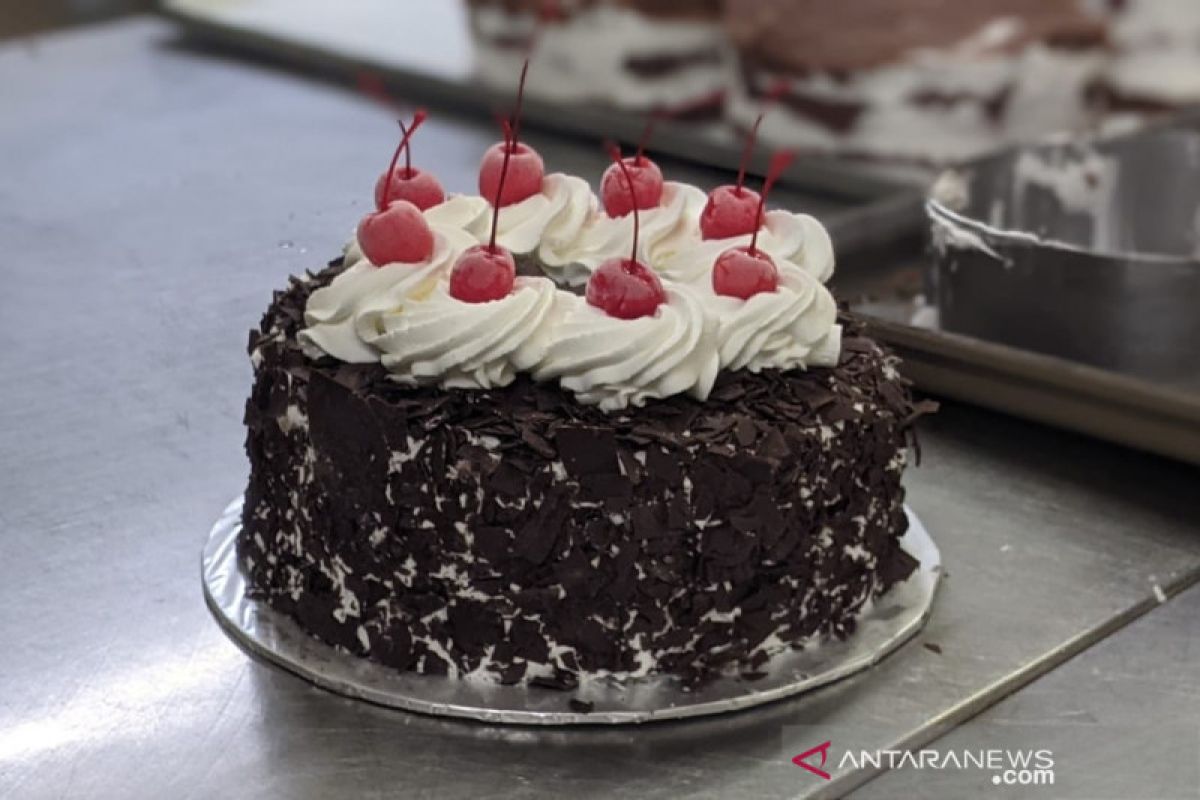 Kisah di balik kue black forest legendaris dari Jakarta