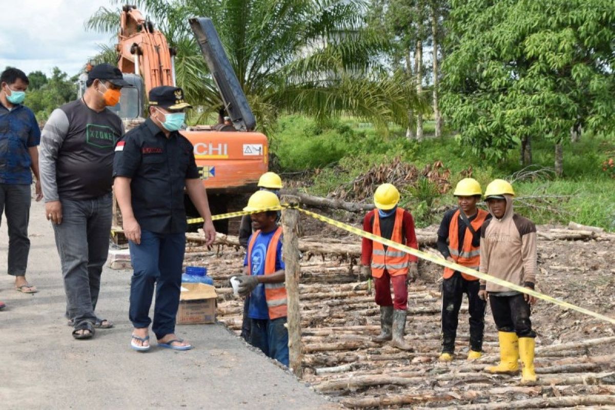 Gubernur Kalteng: Angkutan 'over' kapasitas sebabkan jalan rusak, penertiban perlu dimaksimalkan