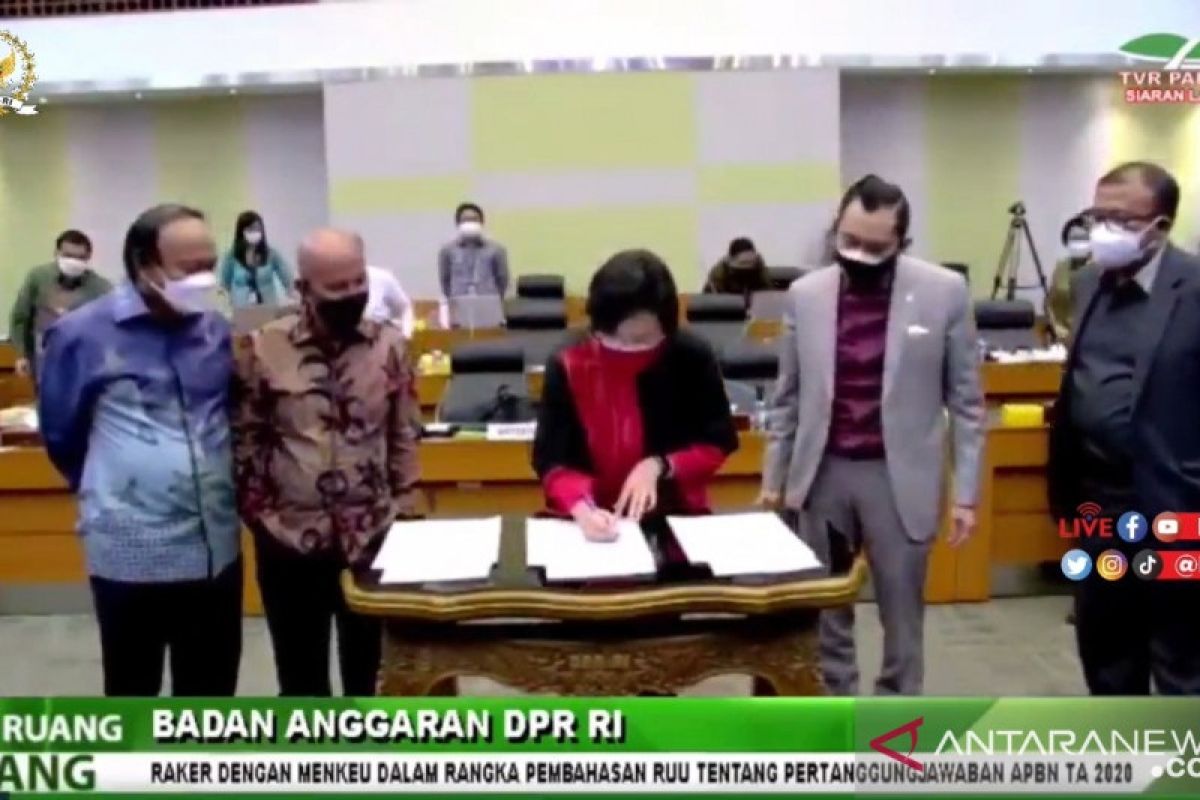 Sri Mulyani sebut APBN bekerja luar biasa keras di tengah badai pandemi COVID-19