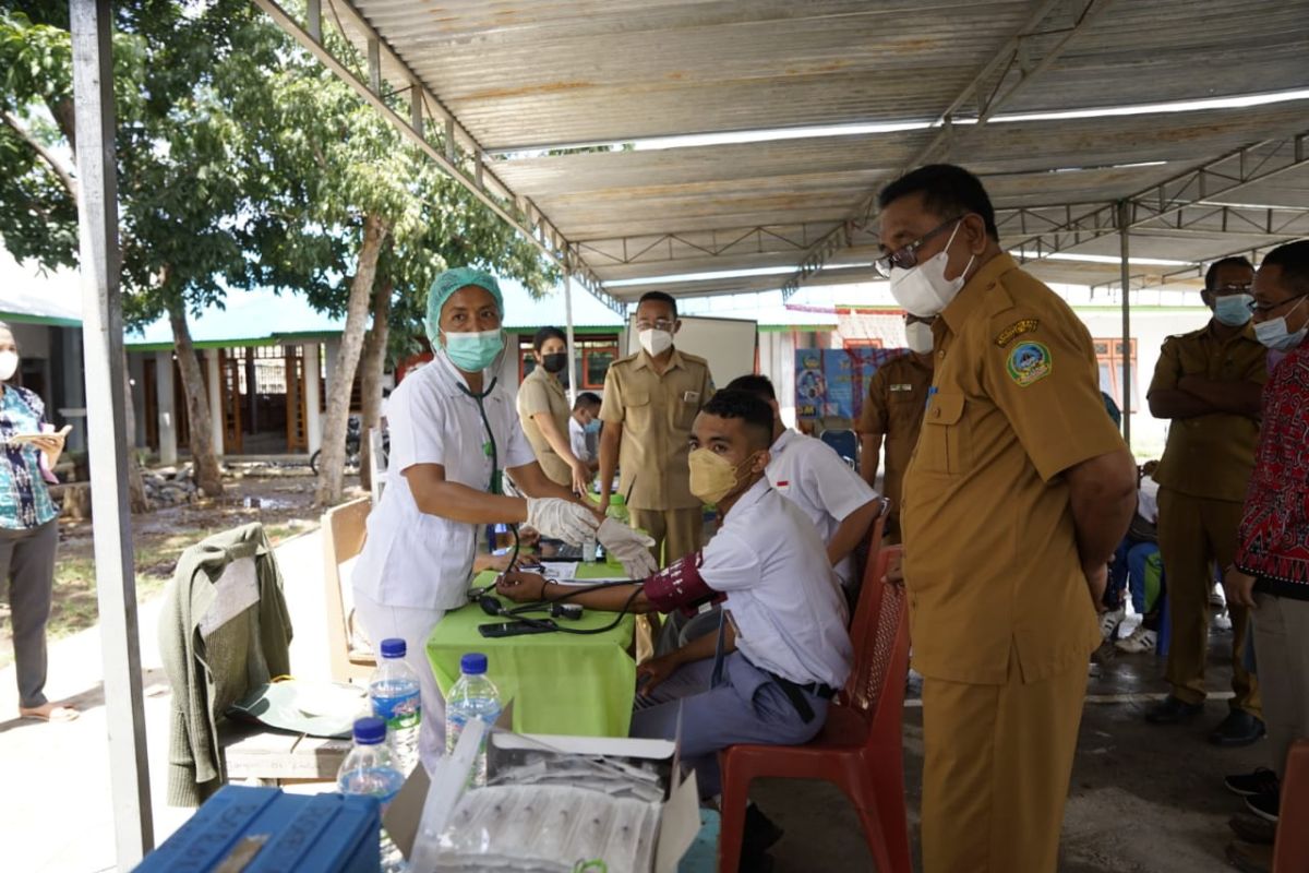 Manggarai Timur gelar layanan vaksinasi untuk pelajar di sekolah