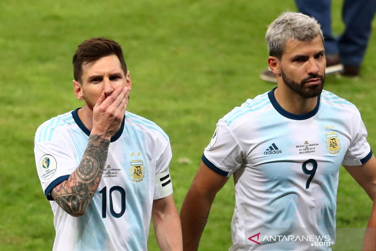 Guardiola dan Messi pimpin penghormatan usai Aguero umumkan pensiun