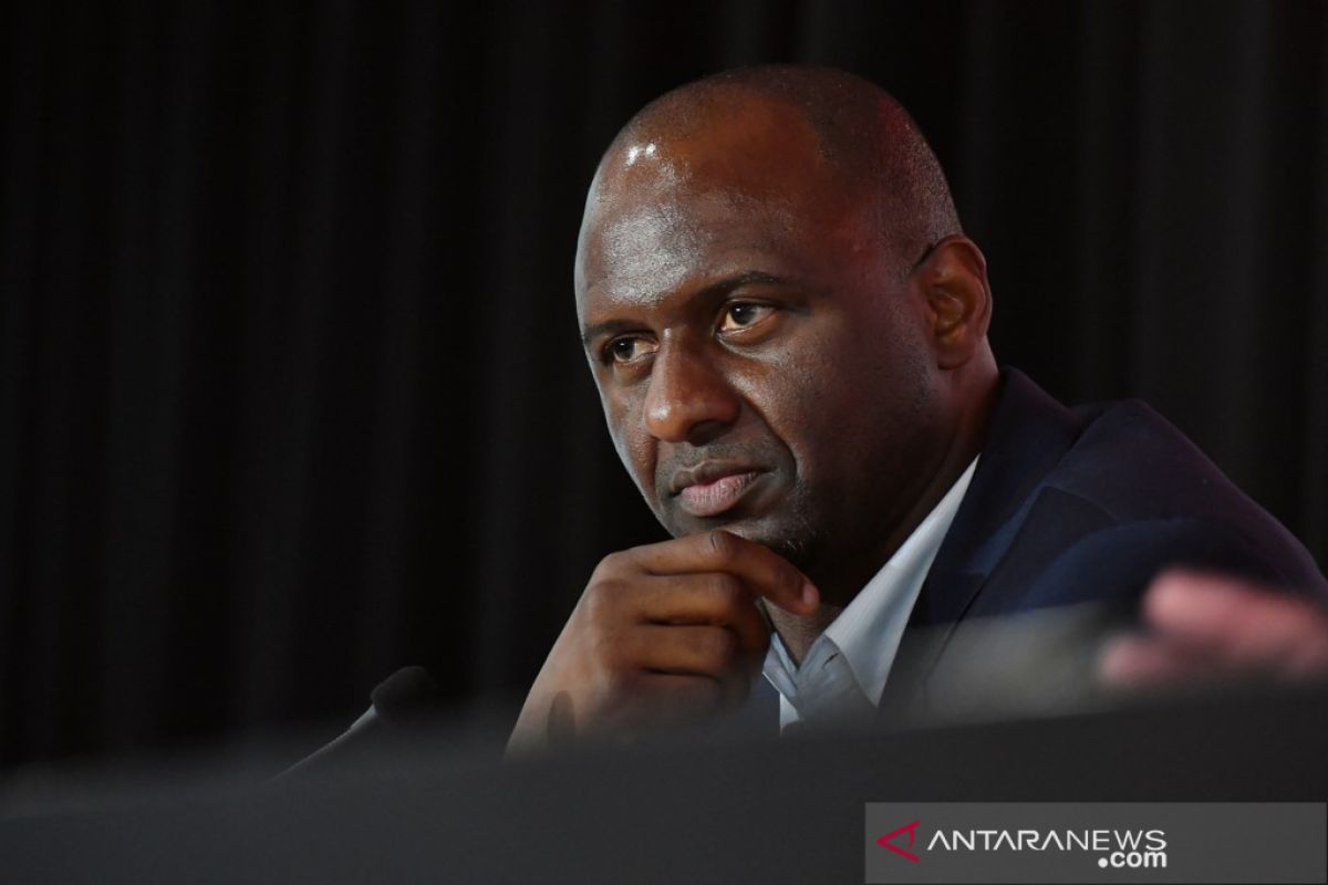 Hanya sekali menang, Crystal Palace pecat Pelatih Patrick Vieira