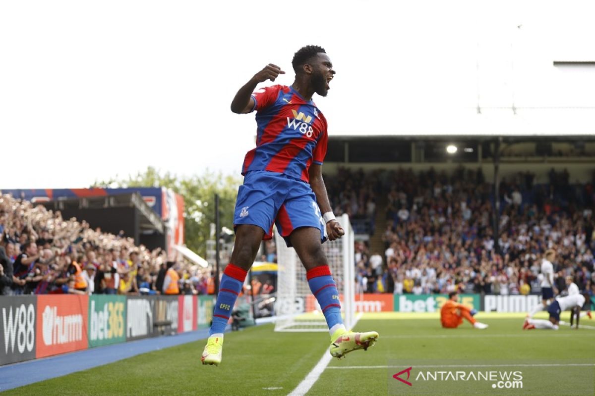 Liga Inggris : Crystal Palace  menaklukkan Tottenham Hotspur 3-0