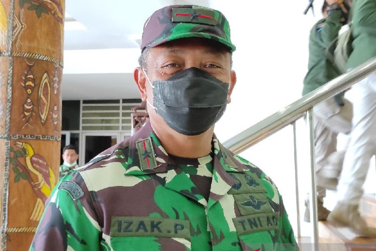 Danrem sebut KKB pimpinan Lamek Taplo bawa 10 pucuk senjata api milik TNI