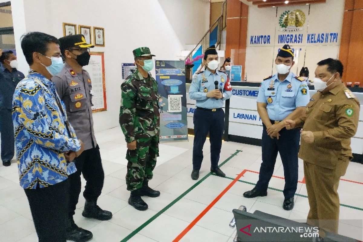 Kakanwil Kemenkumham Kalteng apresiasi inovasi peningkatan pelayanan Kantor Imigrasi Sampit