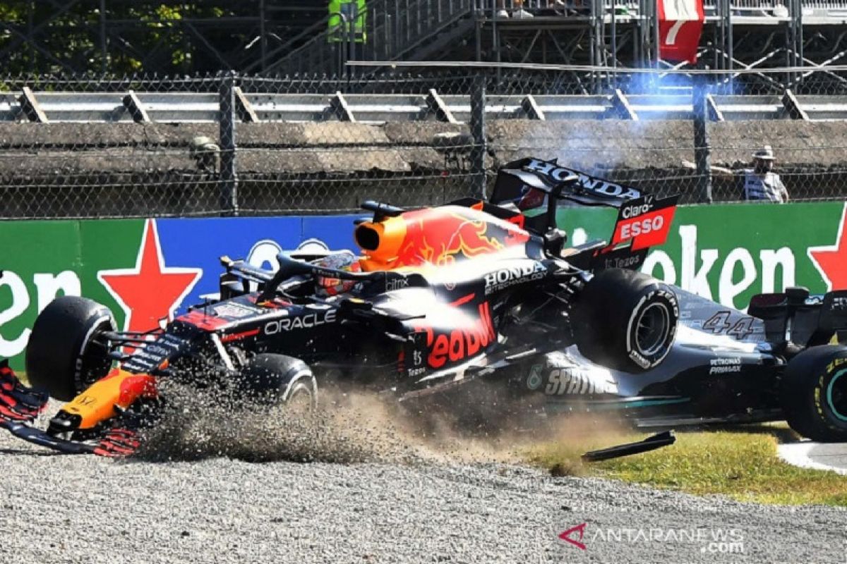 Verstappen sindir tajam komentar "di bawah tekanan" Hamilton