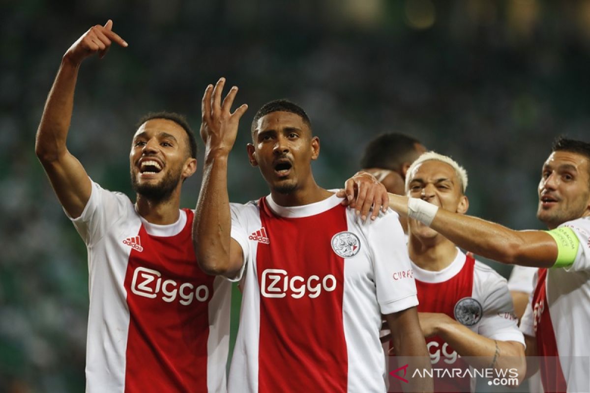 Ajax hajar Sporting 5-1