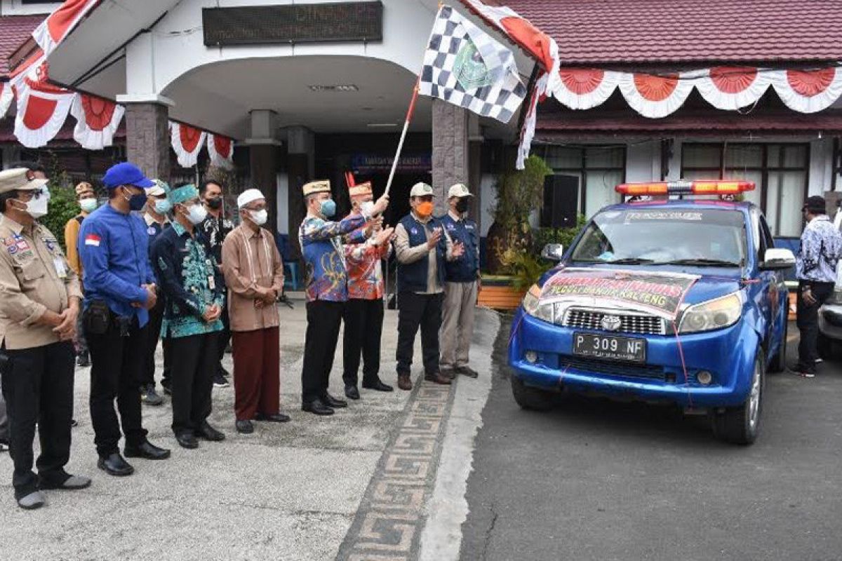 Bupati Kapuas melepas keberangkatan armada mengakut bantuan banjir