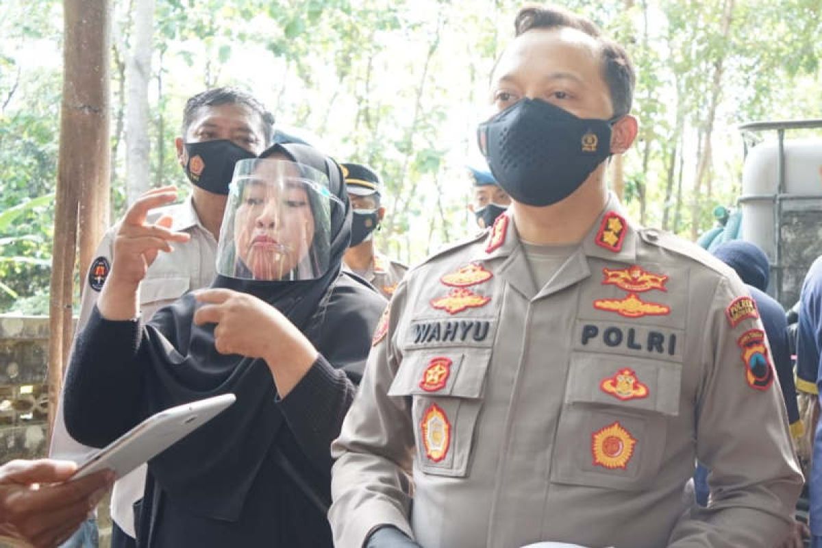 Polisi tetapkan dua tersangka pembuang limbah industri alkohol di Bengawan Solo