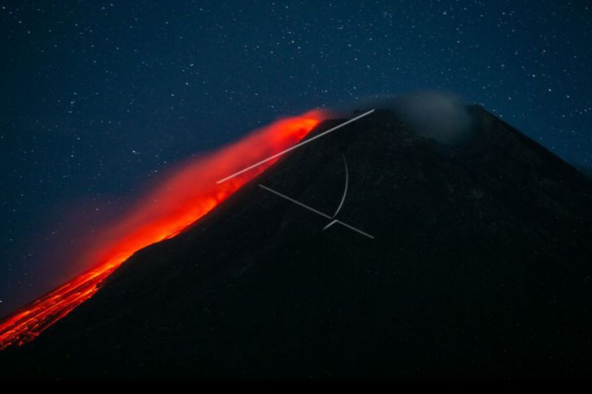 Merapi luncurkan guguran lava pijar 11 kali ke barat daya