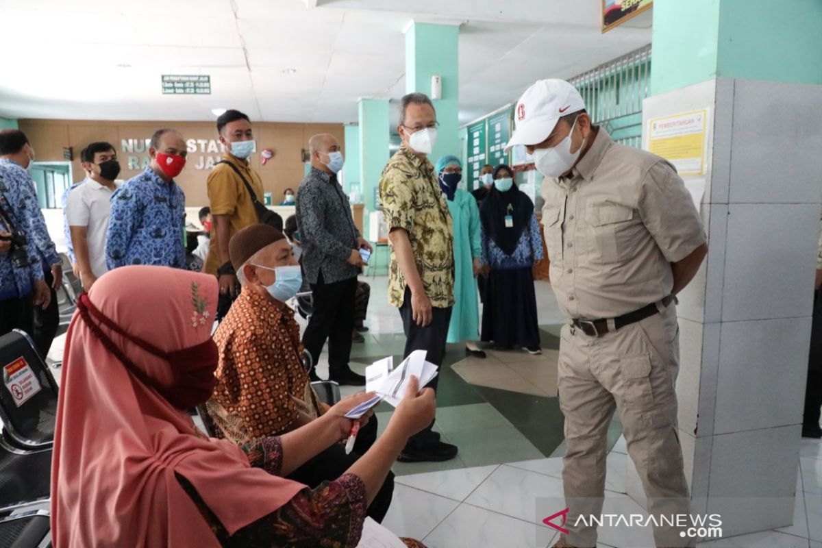 Kepala Bappenas tinjau vaksinasi dan UMKM di Karanganyar