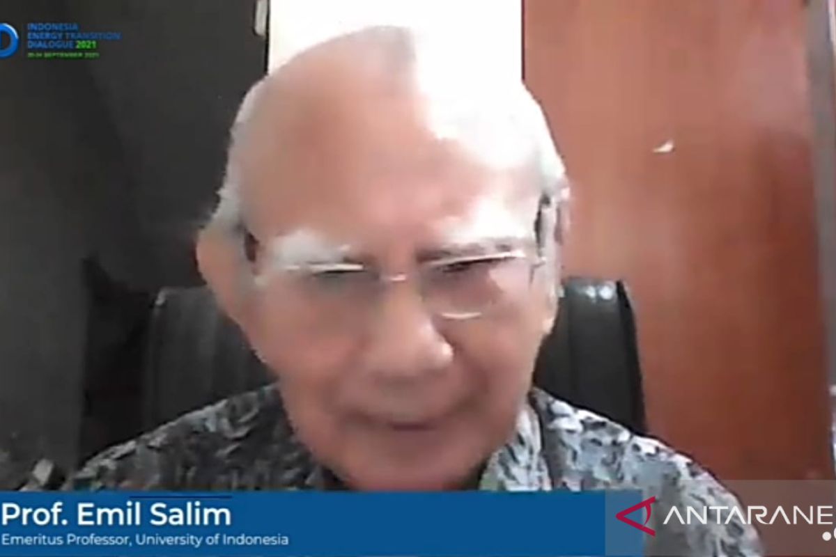 Emil Salim: Perlu generasi yang menguasai teknologi berwawasan lingkungan