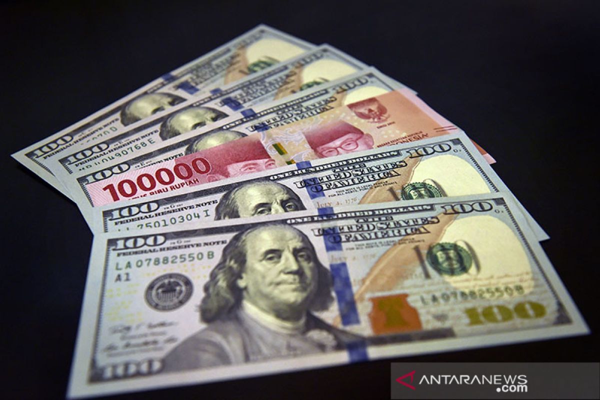 Dolar stabil setelah melonjak dari level terendah