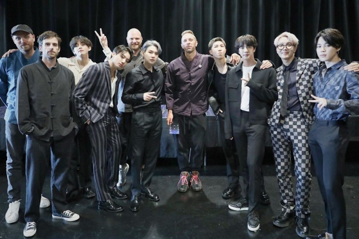 Perjumpaan hangat BTS dan Coldplay jelang peluncuran 'My Universe'