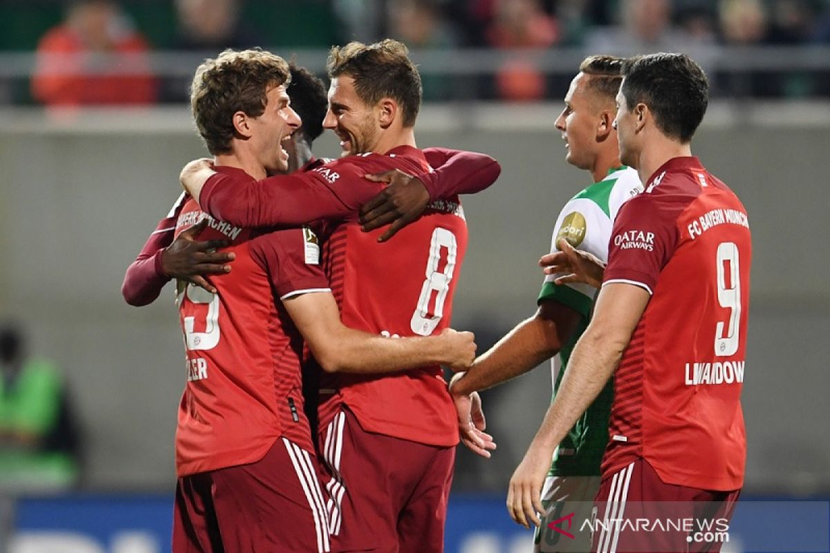 Liga Jerman-Bayern tundukkan Fuerth 3-1 walau tuntaskan laga dengan sepuluh pemain