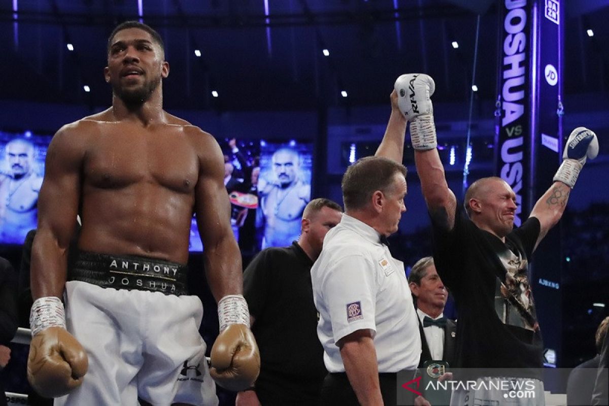 Tinju - Usyk rebut sabuk juara  kelas berat dari Anthony Joshua