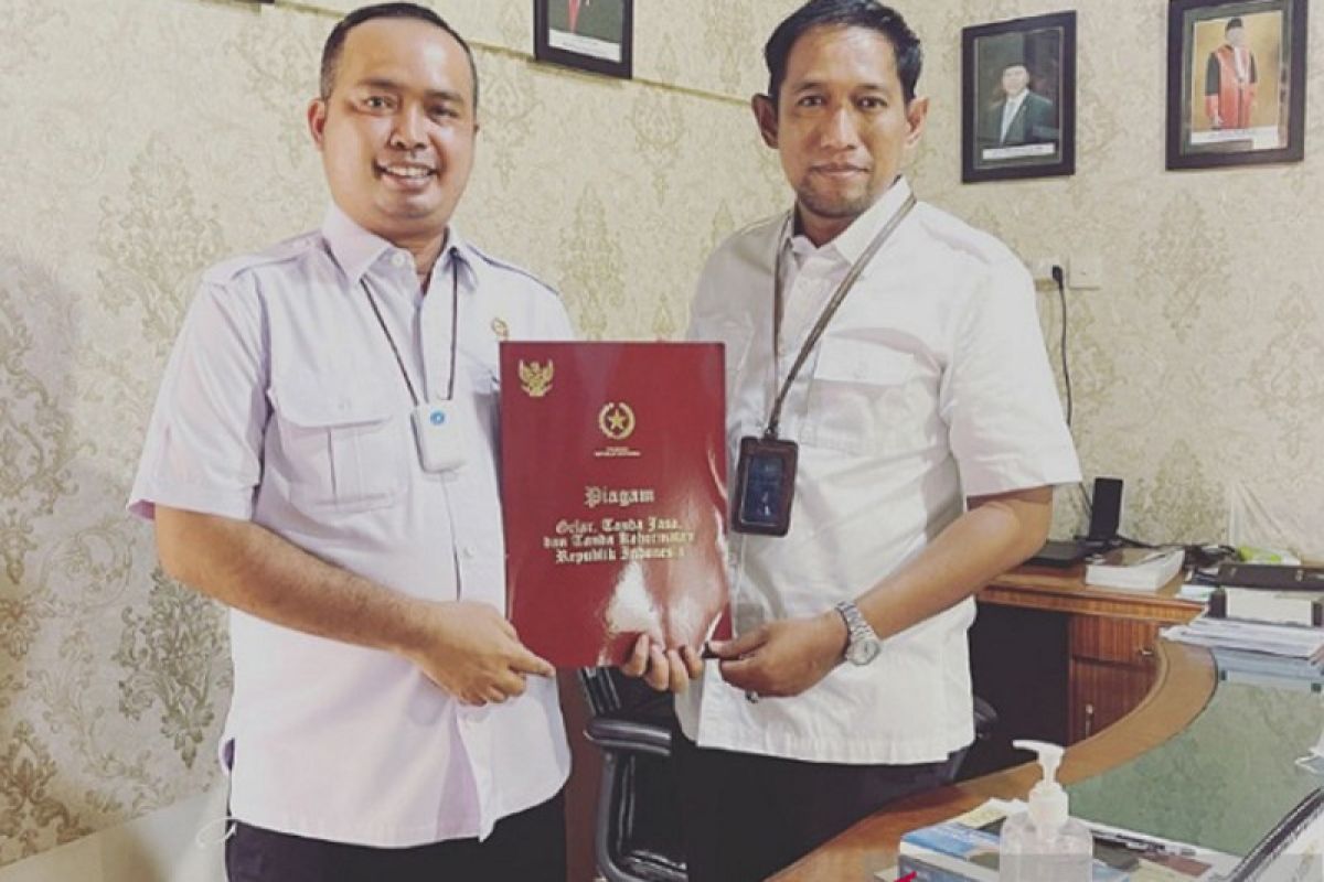 Seorang hakim PN Tanjung Pati dapat Satyalancana Karya Satya, ini sebabnya