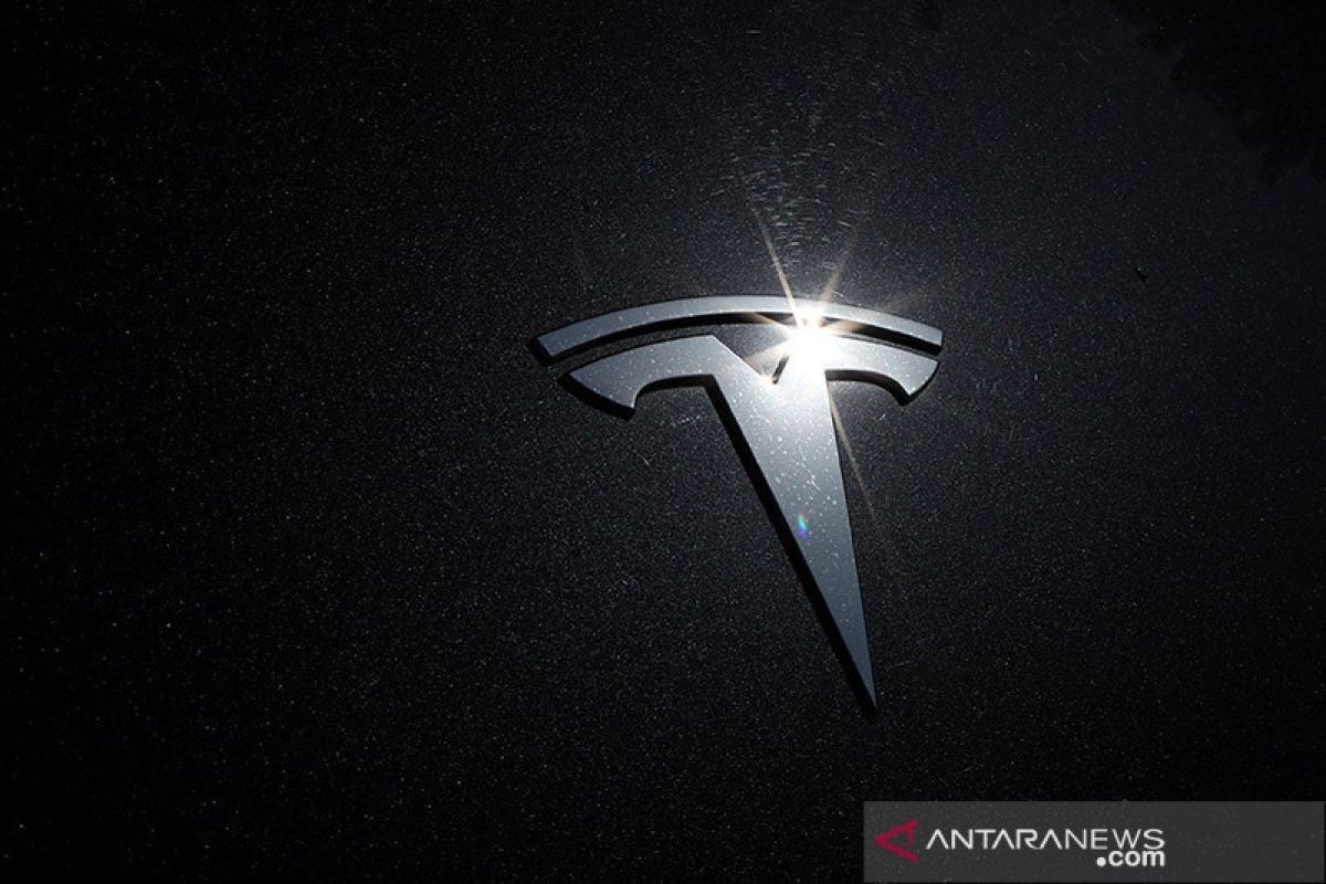 Tesla naikkan harga empat kendaraan listrik