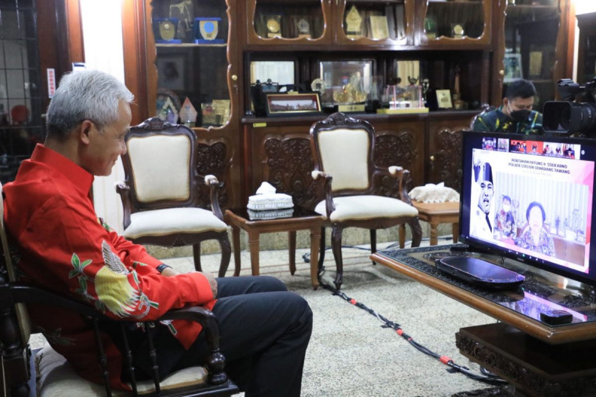 Patung Soekarno di polder Stasiun Tawang simbol semangat anak muda